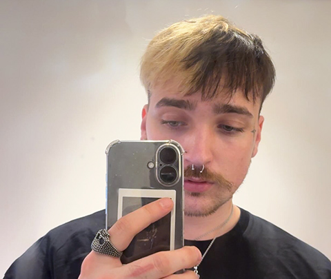 Tim, selfie fotat med mobil allmän kurs film